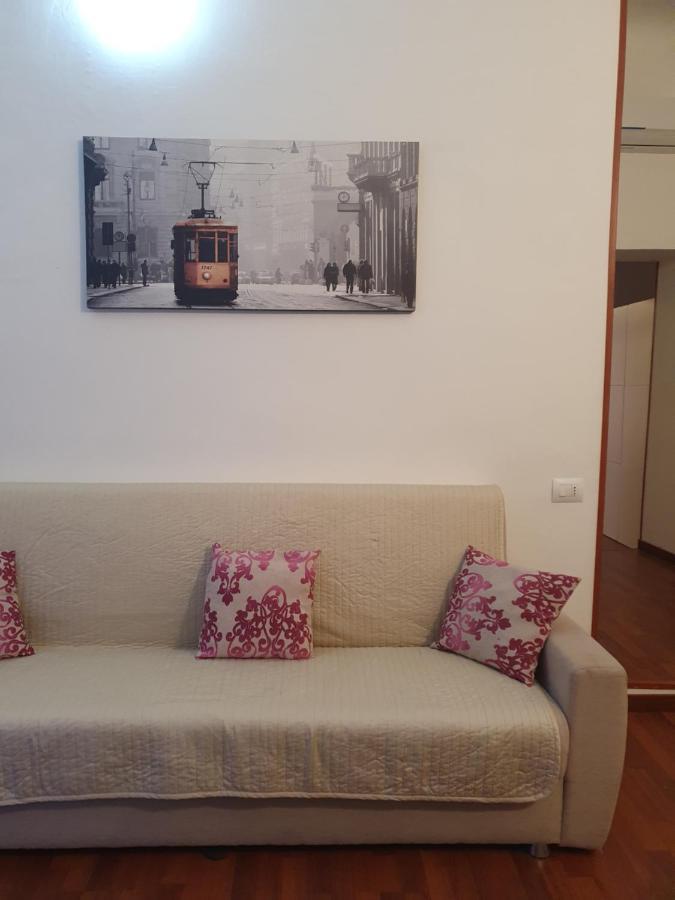 Arena Suite All Comforts - With Free Parking Garage Per Qualified Rate - Con Parcheggio Incluso Per Le Tariffe Qualificanti - Metro Verde Greenline Moscova ميلان المظهر الخارجي الصورة